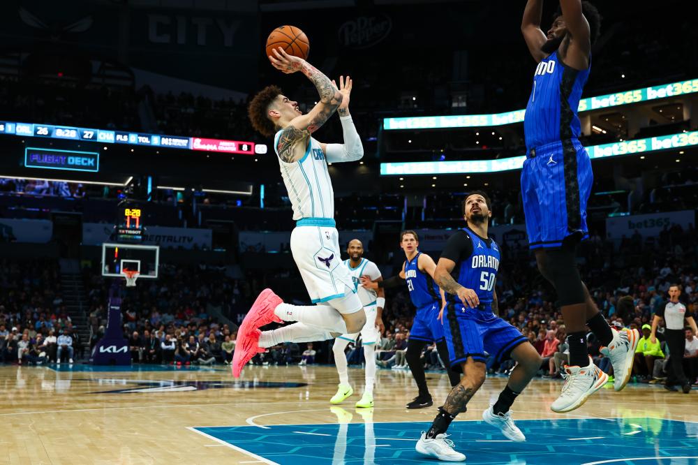 在边路进攻 在边路进攻